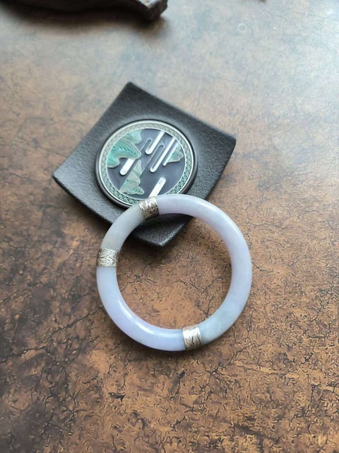 古玩玉器清糯冰種翡翠手鐲拍賣,當前價格5900元