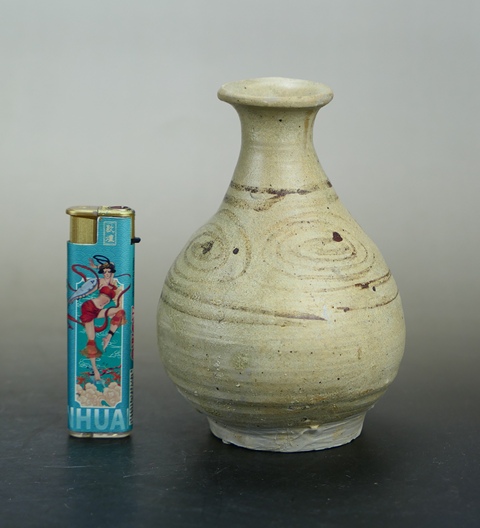 古玩陶瓷精品:元青花螺旋紋玉壺春瓶（瓶中皇后）拍賣，當前價格2980元