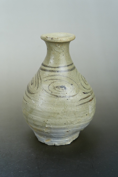 古玩陶瓷精品:元青花螺旋紋玉壺春瓶（瓶中皇后）拍賣，當前價格2980元