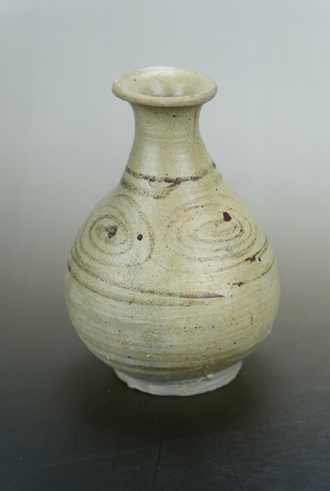 古玩陶瓷精品:元青花螺旋紋玉壺春瓶（瓶中皇后）拍賣，當前價格2980元
