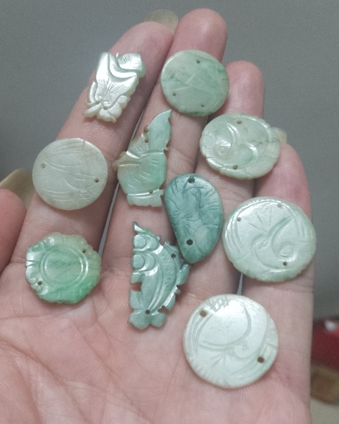 古玩玉器清代天然翡翠花片拍賣，當前價格980元