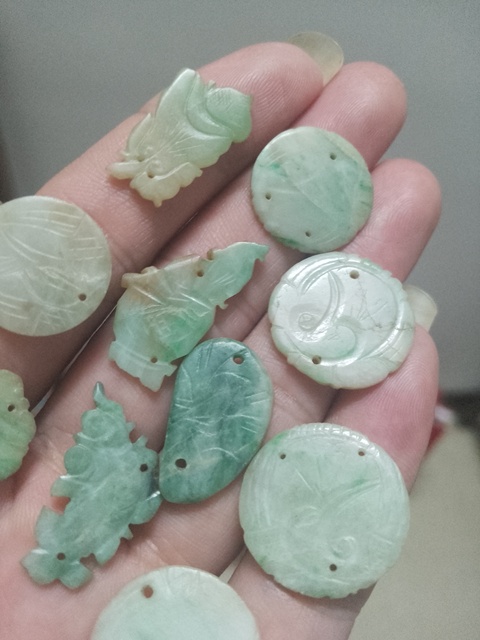 古玩玉器清代天然翡翠花片拍賣，當前價格980元