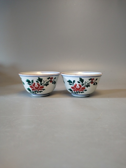 古玩陶瓷十九世紀(jì)花卉紋彩繪杯一對拍賣,當(dāng)前價(jià)格900元