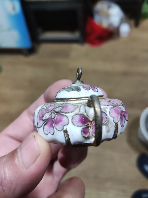 古玩陶瓷景泰藍掐絲琺瑯花卉紋執壺拍賣，當前價格150元