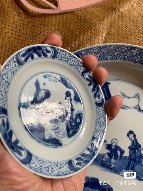 古玩陶瓷康熙雙藍(lán)圈成化年制款三娘教子圖青花盤(pán)拍賣,當(dāng)前價(jià)格1888元