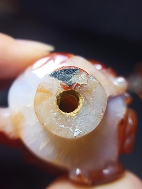 古玩玉器清代南紅瑪瑙雕“花卉紋瓶”拍賣，當前價格22000元