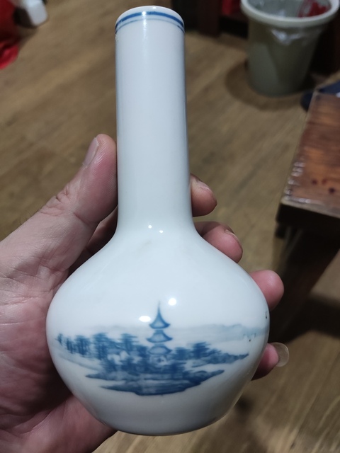 古玩陶瓷創匯期湖南醴陵瓷群力 山水紋瓶拍賣,當前價格128元
