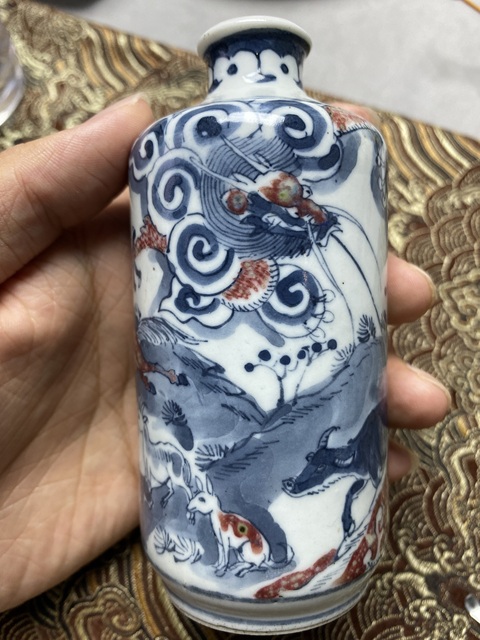 域鉴古玩】青花釉里红鼻烟壶鉴定结果_青花釉里红鼻烟壶真假鉴别