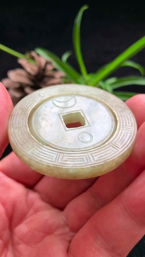 古玩玉器清代天然翡翠雕“轉芯佩”拍賣，當前價格22000元
