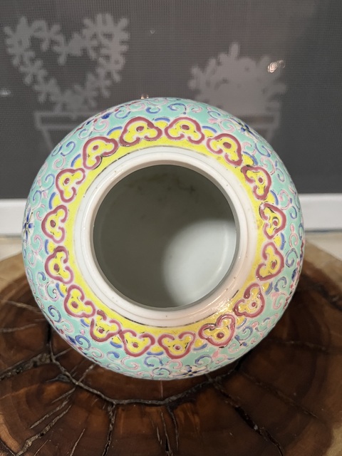 古玩陶瓷松石綠地粉彩花卉紋茶葉罐拍賣，當前價格1500元