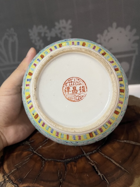 古玩陶瓷松石綠地粉彩花卉紋茶葉罐拍賣，當前價格1500元