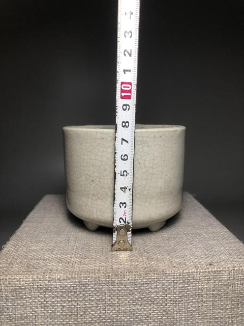 古玩陶瓷清乾隆，哥釉三足爐拍賣，當前價格4000元