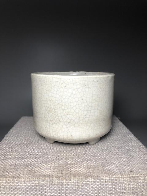古玩陶瓷清乾隆，哥釉三足爐拍賣，當前價格4000元