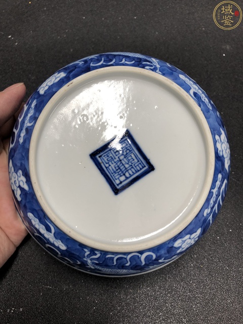 古玩陶瓷清晚期青花留白雙龍紋蓋碗拍賣,當前價格4000元