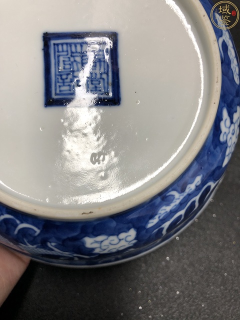 古玩陶瓷清晚期青花留白雙龍紋蓋碗拍賣,當前價格4000元