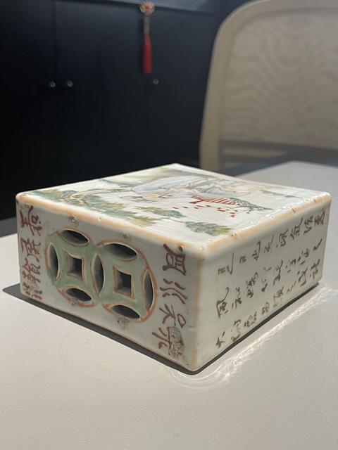古玩陶瓷清代淺絳彩人物脈鎮拍賣,當前價格3888元