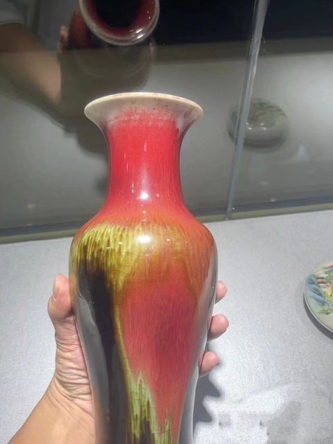 古玩陶瓷紅釉三羊開泰觀音瓶拍賣，當前價格9999元