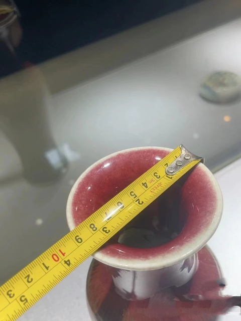 古玩陶瓷紅釉三羊開泰觀音瓶拍賣，當前價格9999元