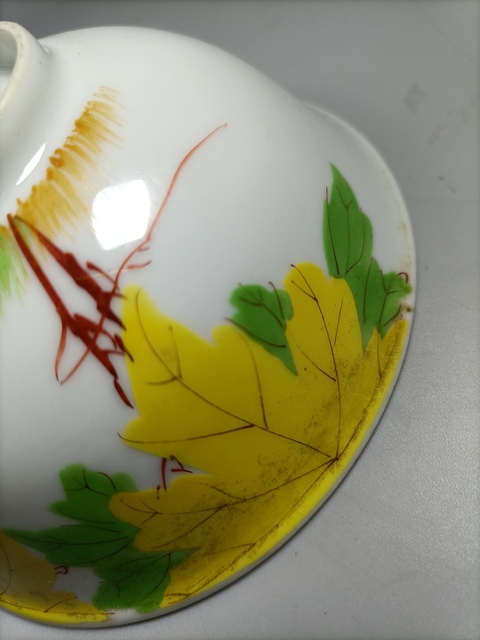 古玩陶瓷民國粉彩花果紋茶碗拍賣,當前價格500元