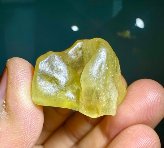 古玩玉器天然孔洞玻璃隕石  (世界上最純凈的天然玻璃)拍賣，當前價格0元