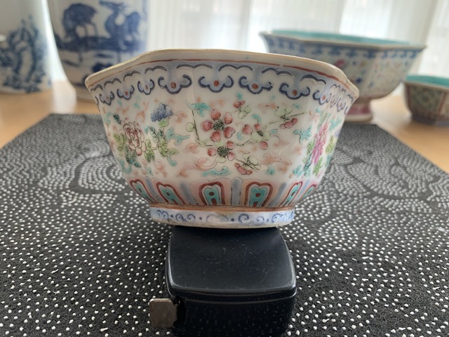 古玩陶瓷花卉紋粉彩碗拍賣,當前價格1388元