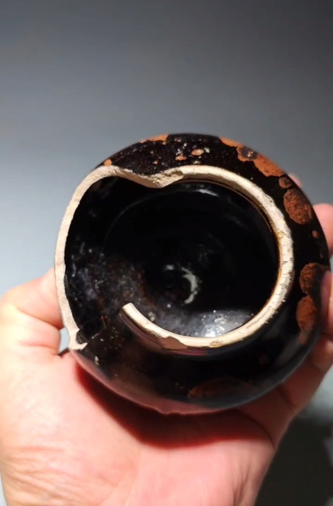 古玩陶瓷磁州窯黑釉鐵銹花水盂拍賣,當前價格3000元