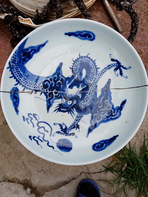 古玩陶瓷青花過墻龍紋盤拍賣，當前價格2188元