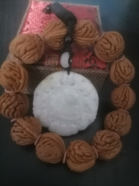 古玩玉器翡翠佩送手串拍賣,當(dāng)前價(jià)格118元