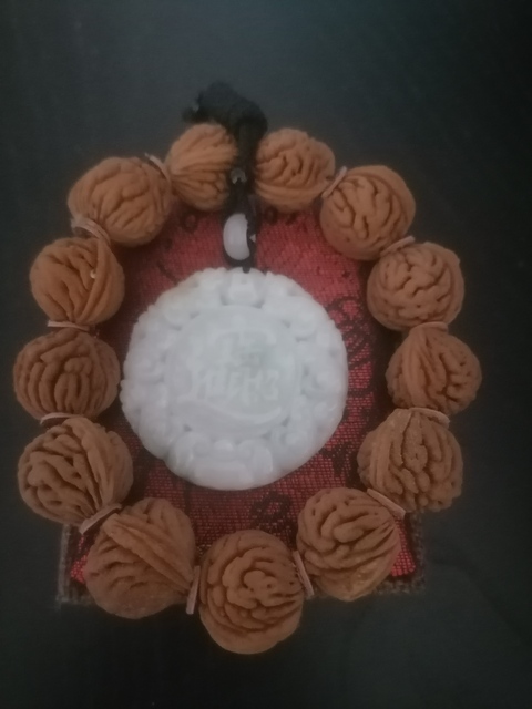 古玩玉器翡翠佩送手串拍賣,當(dāng)前價(jià)格118元