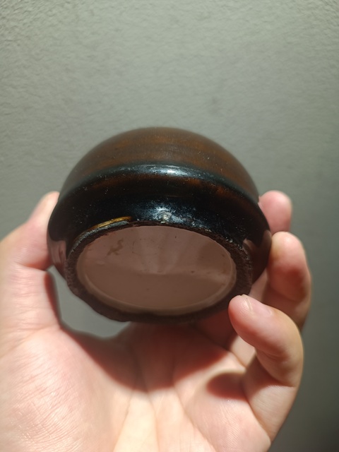 古玩陶瓷清中期烏金釉馬蹄型水盂拍賣，當前價格1850元