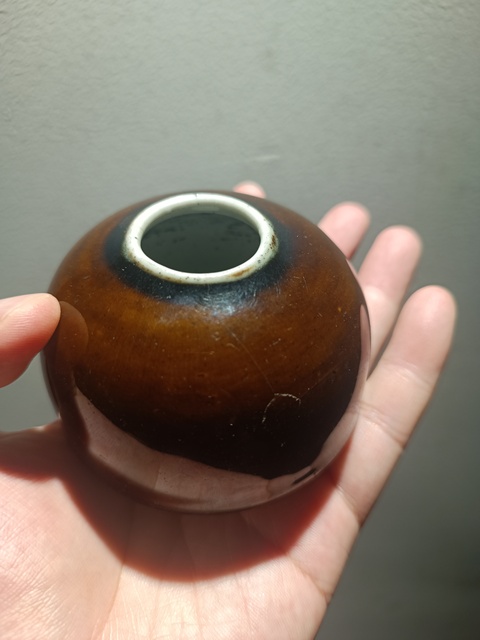 古玩陶瓷清中期烏金釉馬蹄型水盂拍賣，當前價格1850元