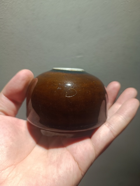 古玩陶瓷清中期烏金釉馬蹄型水盂拍賣，當前價格1850元