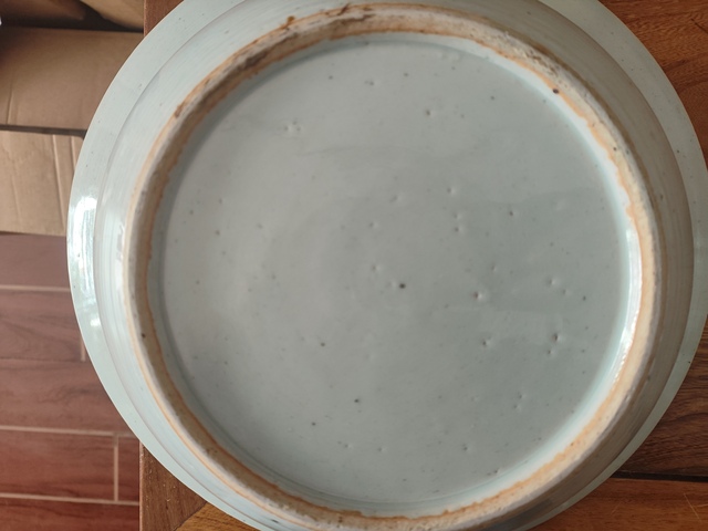 古玩陶瓷清中晚·青花纏枝花卉紋凈手盆真品鑒賞圖