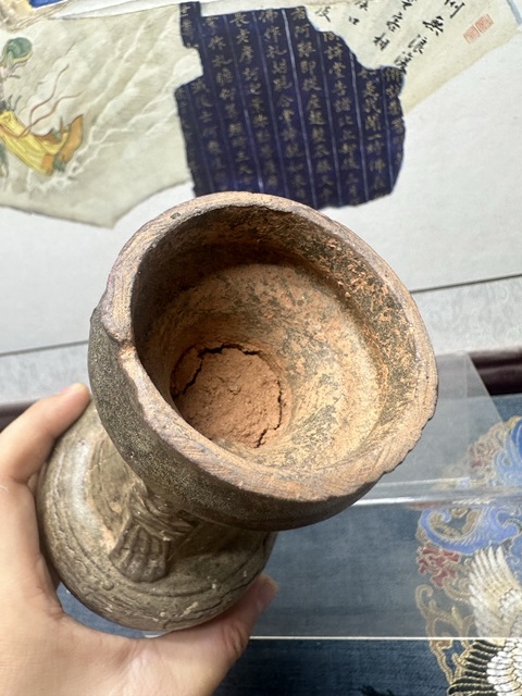 古玩陶瓷宋代精品雕人物長頸瓶拍賣，當前價格999元