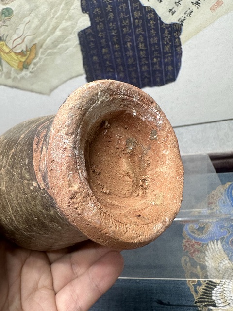 古玩陶瓷宋代精品雕人物長頸瓶拍賣，當前價格999元