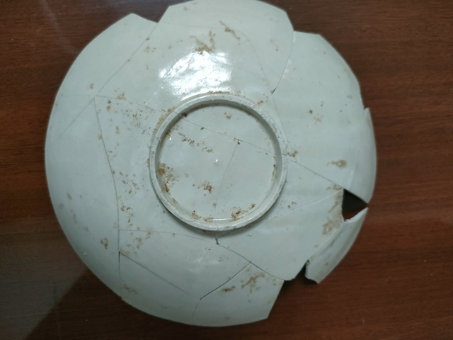 古玩陶瓷金代定窯印花雙魚紋盤拍賣,當前價格3600元