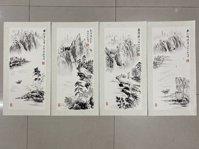 古玩字畫僅此一套，老年書畫協會會員，實力派畫家精品力作，水墨山水四條屏春夏秋冬卡紙收藏結緣拍賣，當前價格899元