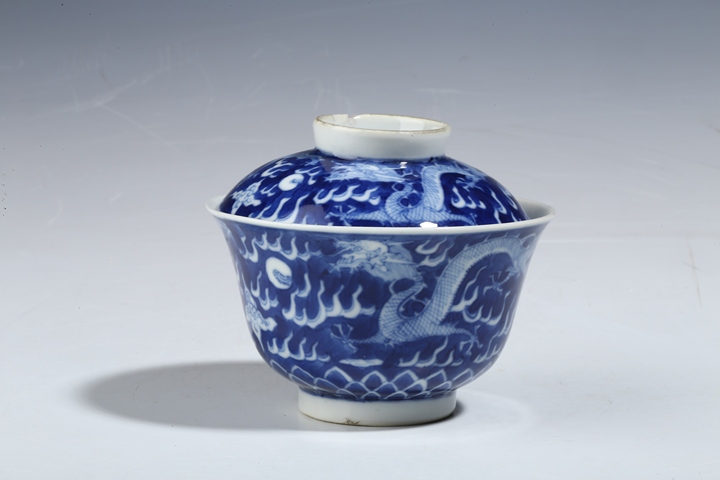 古玩陶瓷清宣統(tǒng)青花雙龍戲珠蓋碗拍賣,當(dāng)前價(jià)格16000元