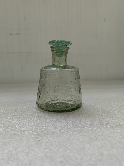 古玩雜項琉璃瓶拍賣，當前價格298元