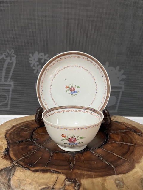 古玩陶瓷乾隆折枝花卉紋廣彩杯盤拍賣，當前價格850元