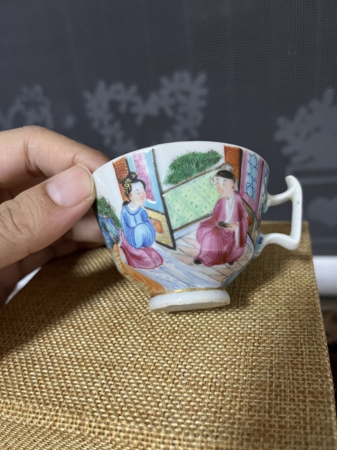 古玩陶瓷晚清通景人物紋廣彩執杯拍賣,當前價格468元