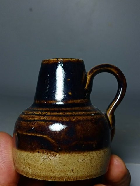 古玩陶瓷清代磁州窯窯變黑釉把壺拍賣，當(dāng)前價(jià)格389元