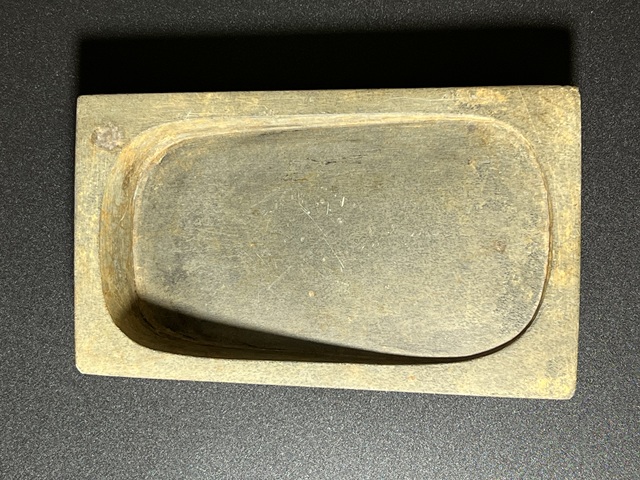 古玩雜項宋代歙硯魚子紋屢型硯拍賣，當前價格12000元