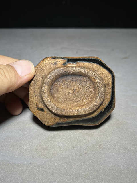 古玩陶瓷清代黑釉水盂拍賣，當前價格400元