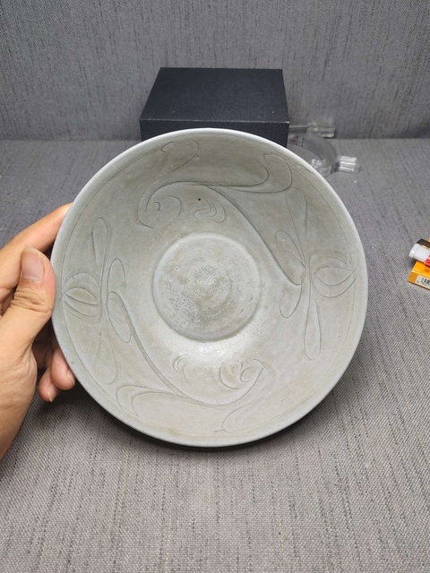 古玩陶瓷(精品)金村窯青瓷刻花大碗(收藏極館藏)拍賣,當(dāng)前價(jià)格0元
