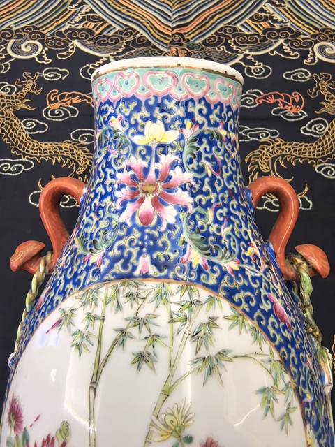 古玩陶瓷藍(lán)地粉彩開光洞石花卉紋如意耳尊拍賣，當(dāng)前價(jià)格8888元