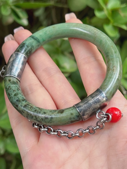 古玩玉器清代果綠色純天然翡翠手鐲拍賣，當前價格2680元