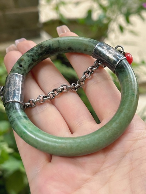 古玩玉器清代果綠色純天然翡翠手鐲拍賣，當前價格2680元