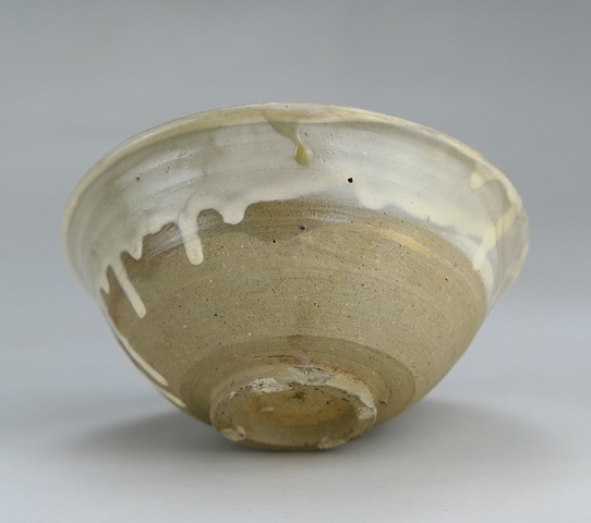 古玩陶瓷明代.青花線條紋大碗(1368年-1644年)拍賣,當前價格0元