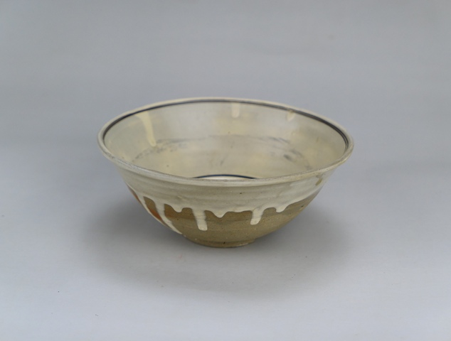 古玩陶瓷明代.青花線條紋大碗(1368年-1644年)拍賣,當前價格0元